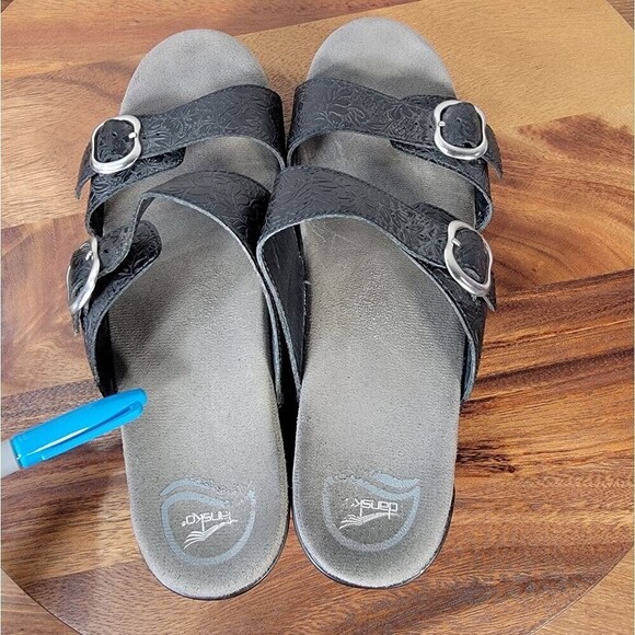 Dansko Sophie Black floral Tooled Leather Clog Sandals Size 41 Comfy Boho Retro - Picture 8 of 16